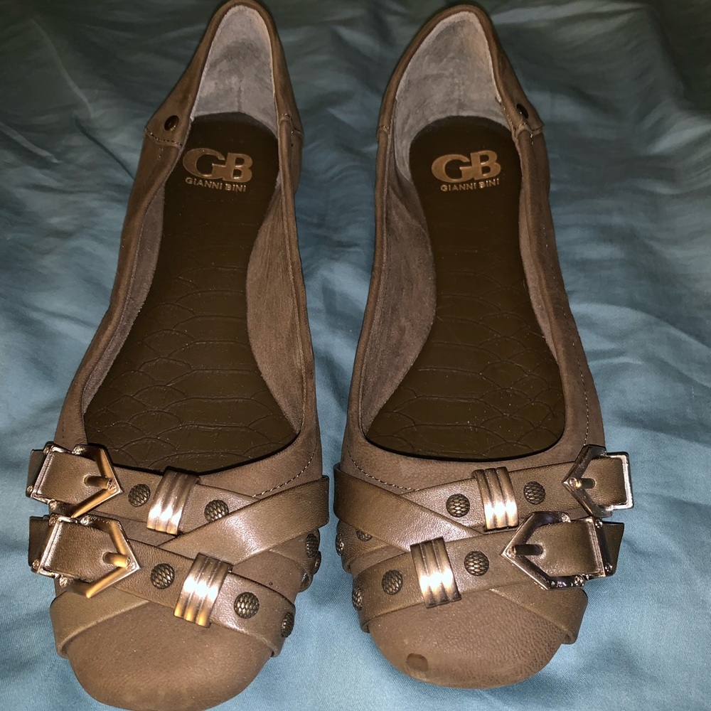 Gianni Bini flats